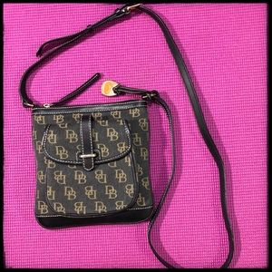 Dooney & Bourke - small crossbody